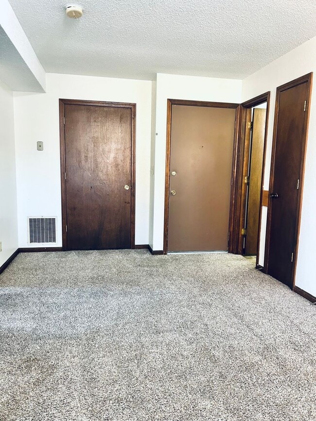 903 Windwood Dr in Junction City, KS - Building Photo - Building Photo