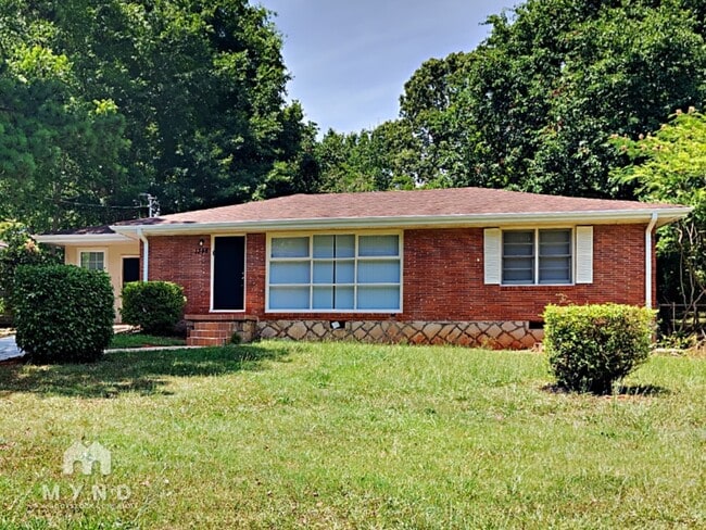 property at 1348 David Cir