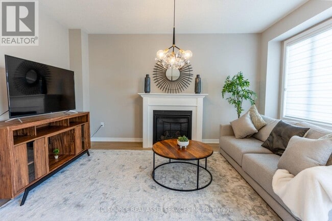 property at 648 Lemay Grv