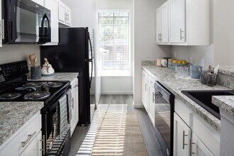 Canyon Park in Tallahassee, FL - Building Photo - Building Photo