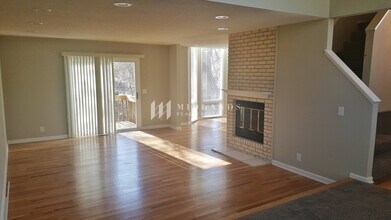 2312 S 105th St in Omaha, NE - Building Photo - Building Photo