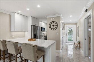 682 Broad Ave S in Naples, FL - Building Photo - Building Photo