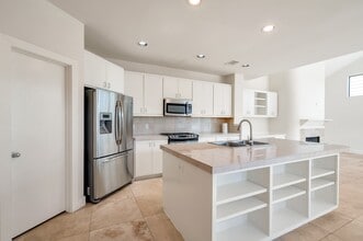 3602 Link Valley Dr. in Houston, TX - Foto de edificio - Building Photo