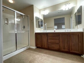 1922 Granemore St in Las Vegas, NV - Building Photo - Building Photo