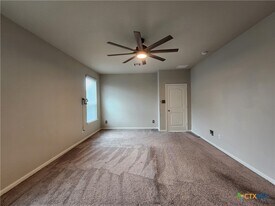 352 Lillianite in New Braunfels, TX - Building Photo