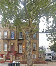 393 Montauk Ave in Brooklyn, NY - Building Photo - Building Photo