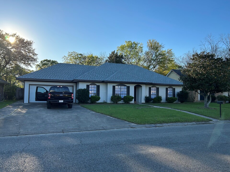 110 Alyene Dr in Lafayette, LA - Building Photo