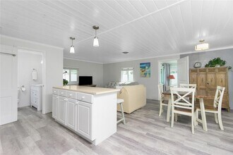 495 S McCall Rd in Englewood, FL - Building Photo - Building Photo