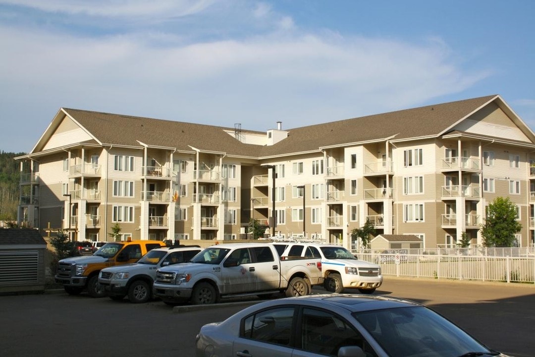 Gordon House at Franklin Landing in Wood Buffalo, AB - Building Photo