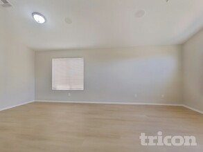 8405 S 50th Ln in Phoenix, AZ - Building Photo - Building Photo