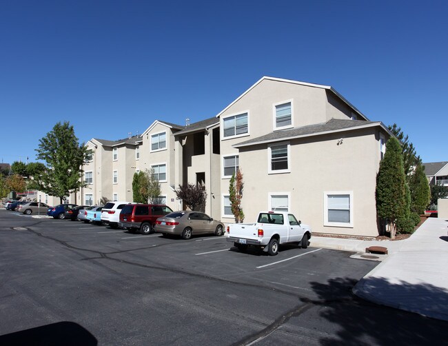 Vista Pointe Apartments in Reno, NV - Building Photo - Building Photo
