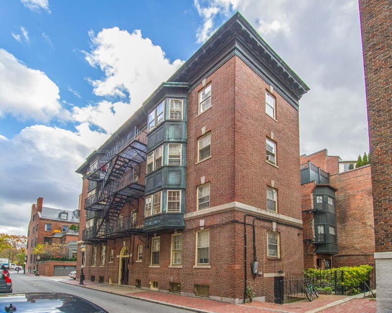 16 River St in Boston, MA - Building Photo