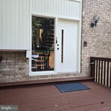10612 Crossing Creek Rd in Potomac, MD - Building Photo - Building Photo