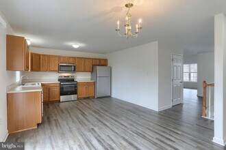 2120 Autumn Ct in Lebanon, PA - Foto de edificio - Building Photo