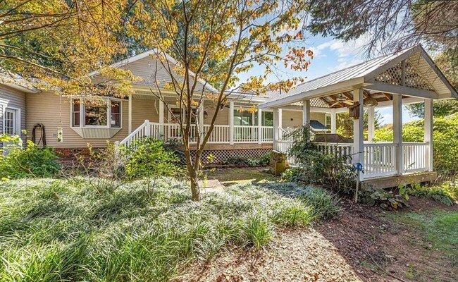 2307 May Dr in Burlington, NC - Building Photo - Building Photo