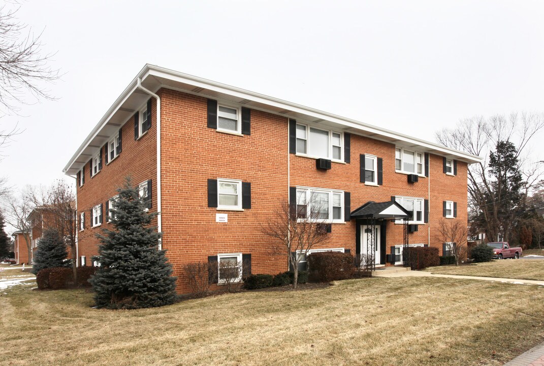 1-3 N Main St in Mount Prospect, IL - Building Photo