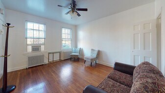 4034 Calvert St NW, Unit Apt 1 in Washington, DC - Building Photo