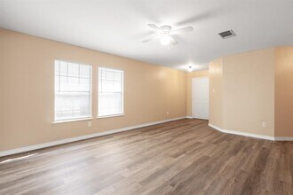 1328 Water Spaniel Way in Round Rock, TX - Building Photo - Building Photo