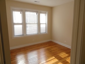 4846 N Drake Ave, Unit 2 in Chicago, IL - Foto de edificio - Building Photo