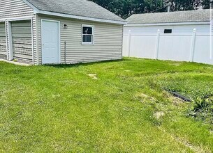 404 Neck Rd in Burlington, NJ - Building Photo - Building Photo