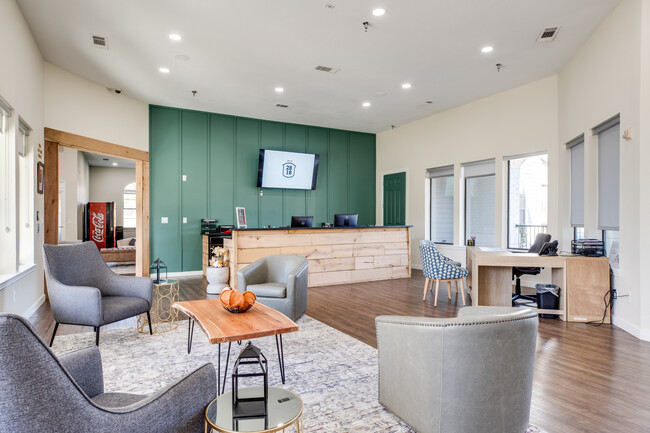2818 Apartments in College Station, TX - Building Photo - Interior Photo