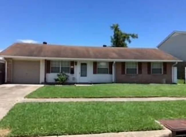 property at 428 Holy Cross Pl