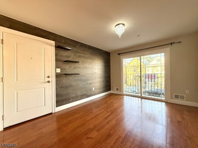 942 Olive St in Elizabeth, NJ - Building Photo - Building Photo