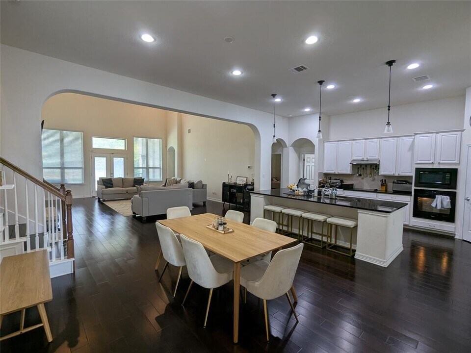 8408 Lookout Cliff Pass in Austin, TX - Building Photo