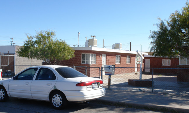 3916 Harrison Ave in El Paso, TX - Building Photo - Building Photo