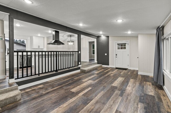 21614 135th St E in Sumner, WA - Building Photo - Building Photo