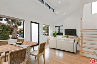 1306 Cabrillo Ave in Los Angeles, CA - Building Photo - Building Photo