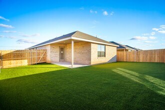 8024 Elm Ave in Lubbock, TX - Building Photo - Building Photo