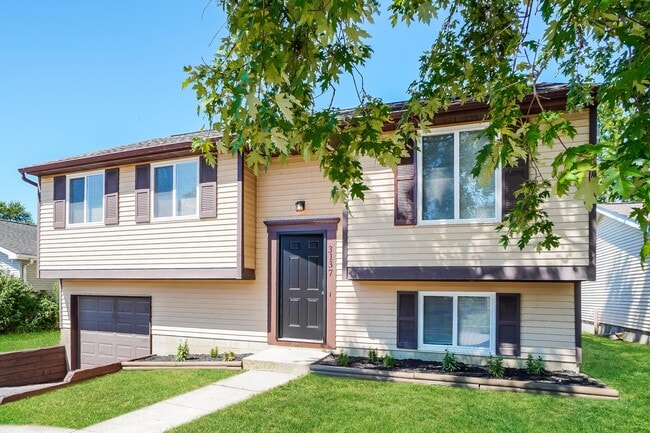 3137 Dewbourne Dr in Reynoldsburg, OH - Building Photo - Building Photo