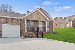 7221 Howard Bennett Way in Knoxville, TN - Building Photo