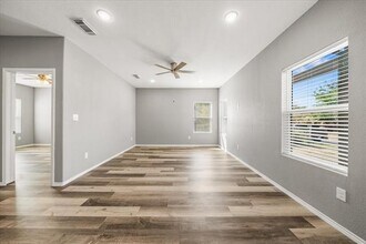 3610 N Nichols St in Fort Worth, TX - Building Photo - Building Photo