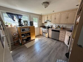 21 Eagle St in Selden, NY - Building Photo - Building Photo