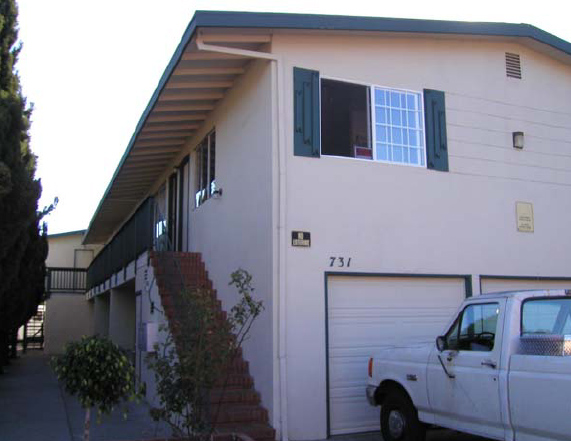 731 N Amphlett Blvd in San Mateo, CA - Building Photo