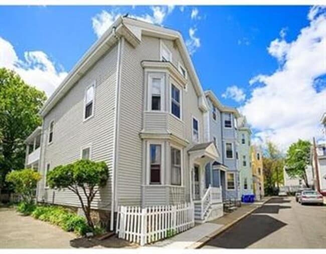 53 Prince St, Unit #1