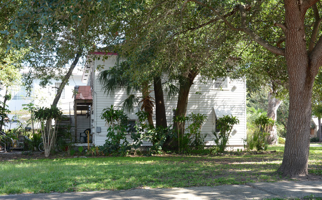 461 13th Ave N in St. Petersburg, FL - Building Photo - Building Photo