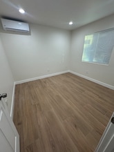 11624 208th St in Lakewood, CA - Building Photo - Building Photo