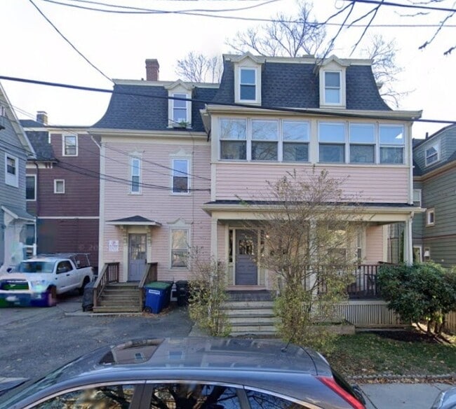 12 Claremon St, Unit 3