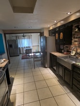 557 Murray Hill Dr in Youngstown, OH - Building Photo - Building Photo
