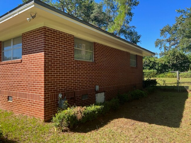 512 Hampton Ave in Tallahassee, FL - Building Photo - Building Photo