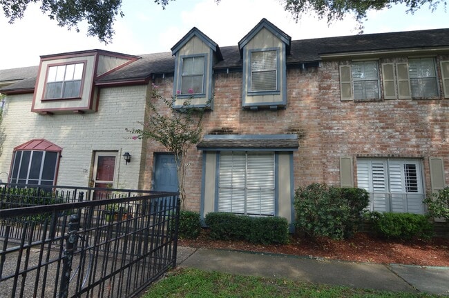 property at 14715 Barryknoll Ln