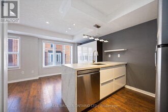 23 Frances Loring Ln in Toronto, ON - Building Photo - Building Photo