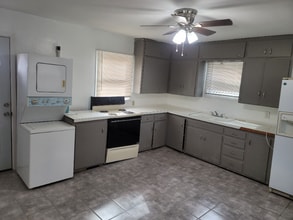 502 Fir St in Idalou, TX - Building Photo - Building Photo