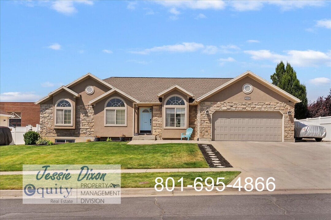 2355 N 125 W in Layton, UT - Building Photo