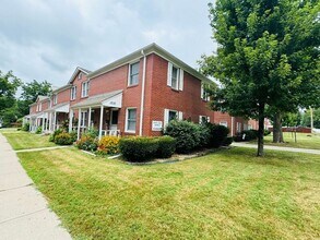 1810 S Vermont Ave in Independence, MO - Building Photo - Building Photo