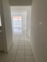 6055 W 19th Ave in Hialeah, FL - Foto de edificio - Building Photo