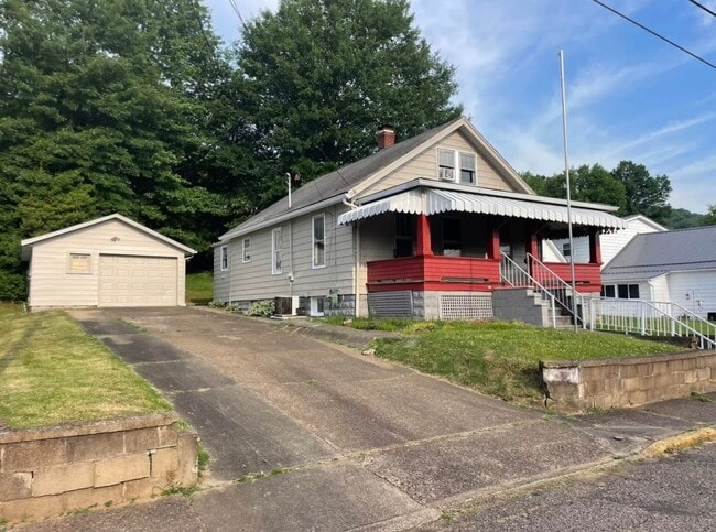 property at 919 5th St